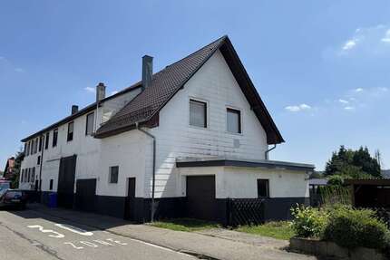 Haus zum Kaufen in Pforzheim Huchenfeld 589.000,00 € 300 m² - Pforzheim / Huchenfeld