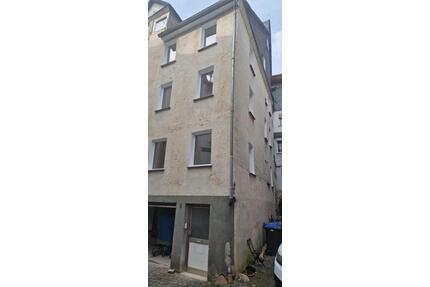 Haus zu vermieten - 900,00&nbsp;EUR Kaltmiete, ca.&nbsp; 120,00&nbsp;m&sup2; in Traben-Trarbach (PLZ: 56841)
