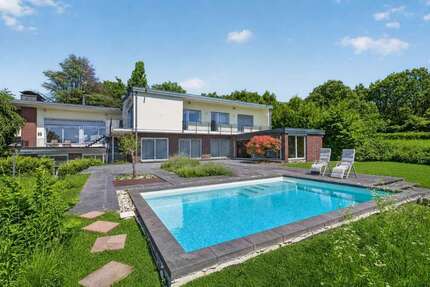 Haus zum Kaufen in Baden-Baden 1.350.000,00 € 566.66 m²