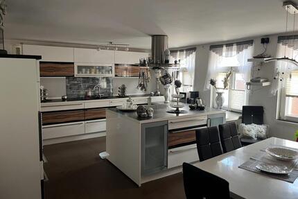 Haus zu verkaufen - 420.000,00&nbsp;EUR Kaufpreis, ca.&nbsp; 140,00&nbsp;m&sup2; in Pegau (PLZ: 04523)