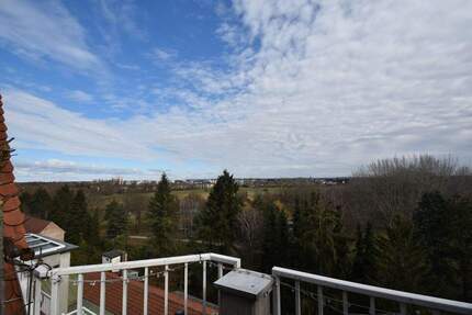 helle 2 Zimmer über den Dächern von Fürth