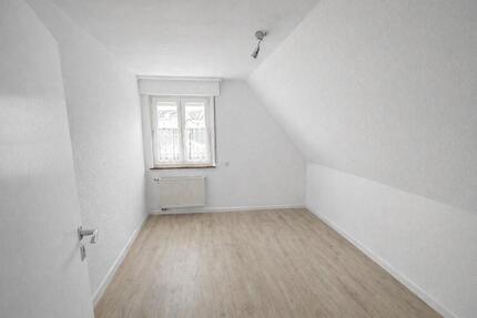 Großzügige Dachgeschosswohnung - Ottfingen GartenGarage+Stellp. - Wenden