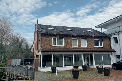 WOHNEN TRIFFT RENDITE - 649.000,00&nbsp;EUR Kaufpreis, ca.&nbsp; 268,00&nbsp;m&sup2;&nbsp;Wohnfl&auml;che in Quakenbrück (PLZ: 49610)