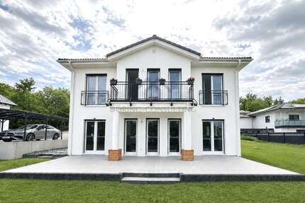 Haus zum Kaufen in Steinau an der Straße 649.000,00 € 231 m²