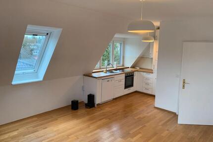 Dachgeschosswohnung mit Blick ins Grüne - Lübeck Sankt Gertrud