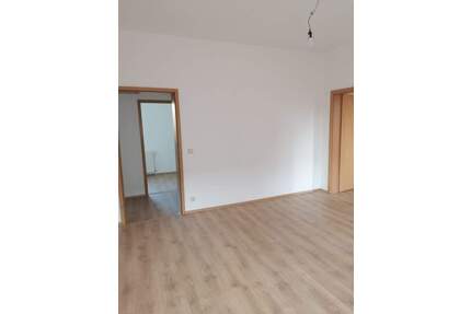TOP sanierte 3 Zimmer mit neuwertiger Einbauküche - OG Whg. in Neupetershain