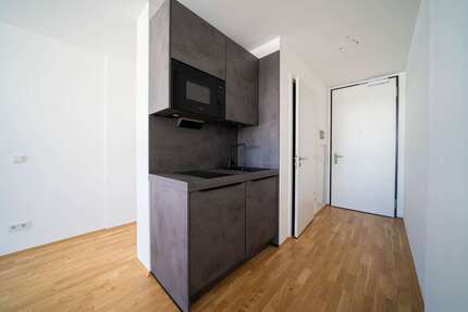 Wohnung zum Mieten in Regensburg 500,00 € 24.44 m²