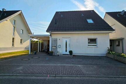 Schönes Einfamilienhaus mit Garten am Kaiserstuhl zu verkaufen - Bahlingen am Kaiserstuhl