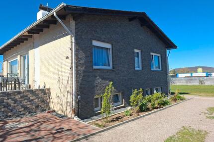 Ein Bungalow in Stadtoldendorf - 255.000,00&nbsp;EUR Kaufpreis, ca.&nbsp; 98,00&nbsp;m&sup2; in Stadtoldendorf (PLZ: 37627)