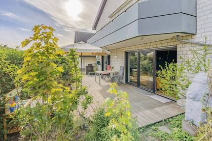 Einzugsbereit: moderne Terrassenwohnung mit 4-Zimmern & Garage in Jöllenbeck - Bielefeld