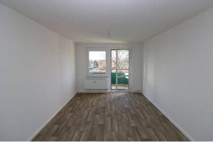 Flieg mit mir zu den Sternen...helle 3-RW mit Wanne & Balkon!!! - Freiberg