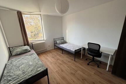 Platz im Mehrbettzimmer. Ruhige, schöne Gegend. Mit Anmeldung. - Berlin Tempelhof-Schöneberg
