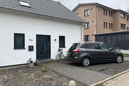 Haus zum Mieten in Büchen 1.750,00 € 124 m²