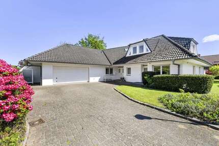 Haus zum Kaufen in Neumünster 876.000,00 € 291 m²