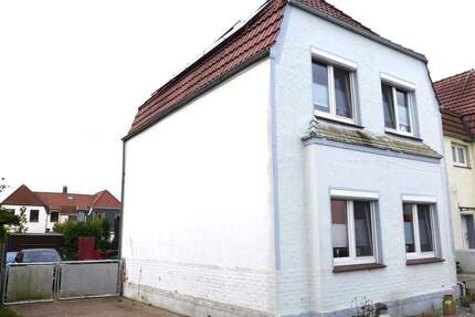 Modernisierte Doppelhaushälfte mit Garten, Innenhof und Garage - Nordenham
