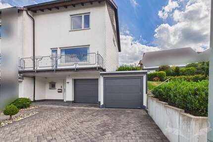 Haus zum Kaufen in Sundern 295.000,00 € 129 m²