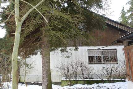 BIETERVERFAHREN: Großes Grundstück m. Altbestand in Schwindegg Allersheim