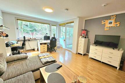 Schöne 2-Zimmer-Wohnung inkl. EBK, großem Balkon & TG-Stellplatz in ruhiger Stadtrandlage - Coburg