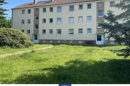 Wohlfühlwohnung in traumhaft grüner Lage! Tageslichtbad, separate Küche! - Niederstriegis Grunau