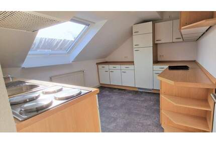 Gemütliche Dachgeschosswohnung mit Einbauküche - Mannheim Neckarau