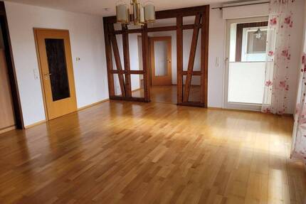großzügige 4,5-Zimmer-Wohnung mit Terrasse und Gemeinschaftsgarten inkl. Außenpool in Grunholz - Laufenburg (Grunholz)