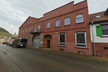 Interessantes Wohn- und Geschäftshaus mit großer Werkstatt - Obermoschel