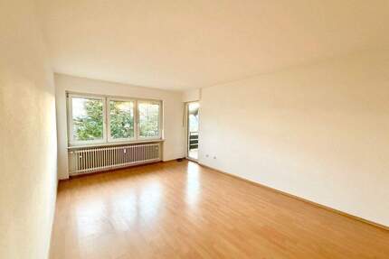 Freie und helle 3-Zimmer-Wohnung mit 2 Gartenanteilen, großer Terrasse & toller Südwestloggia, ca. 92,6 qm im EG - Dietersheim