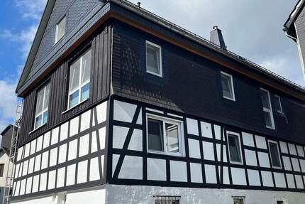 Kernsanierung 2024 - Ihr bezugsfertiges Zuhause in Medebach - Energieklasse AA+