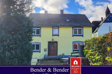 Freistehendes Altbau-Haus mit großem, bebaubarem Grundstück & Garagen in ruhiger Lage mit tollem Ausblick - ideal als Renovierungsprojekt - Kemmenau