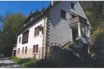 Ehemaliges Forsthaus in Alleinlage | 370 m² Wohnfläche | 3.640 m² - Warburg