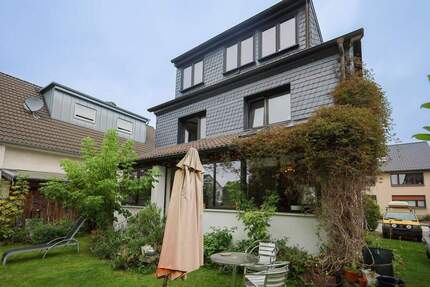 Platz für die gesamte Familie mit 30 m² Zusatzfläche im Dachgeschoss - Langenfeld / Reusrath