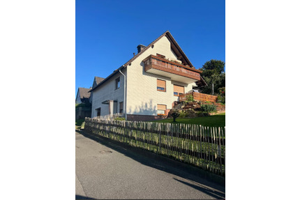 Bezugsfertiges Zweifamilienhaus mit Einliegerwohnung in Hermannshagen - Hann. Münden