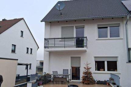 NEUMANN - Schöne Doppelhaushälfte in guter & zentraler Lage - Gunzenhausen