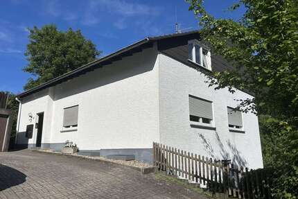 Wohnung zum Kaufen in Schalksmühle 145.000,00 € 105 m²