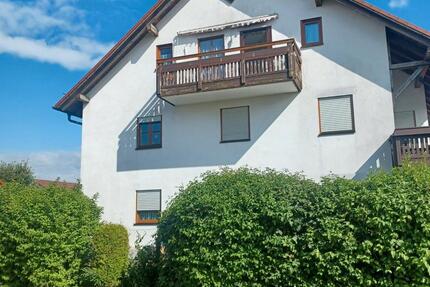Praktisch geschnittene 2,5-Zimmer-Wohnung in Essenbach