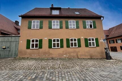 Wohnung im 1. Obergeschoss zum Erstbezug nach Sanierung - Dinkelsbühl