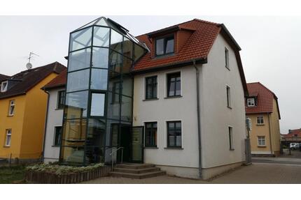 2-Raum WG im EG - 485,00&nbsp;EUR Kaltmiete, ca.&nbsp; 54,94&nbsp;m&sup2; in Neustrelitz (PLZ: 17235)