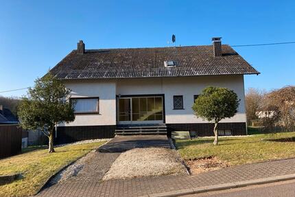 Zweifamilienhaus - 198.000,00&nbsp;EUR Kaufpreis, ca.&nbsp; 220,00&nbsp;m&sup2; in Nonnweiler (PLZ: 66620)