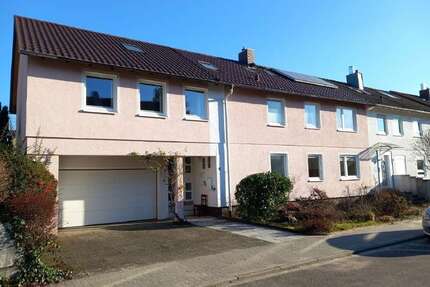 Haus zum Kaufen in Karlsruhe 780.000,00 € 187 m²