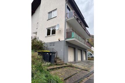 Neu Renovierte Wohnung mit Garage und Balkon 3,5 Zimmer - Boppard