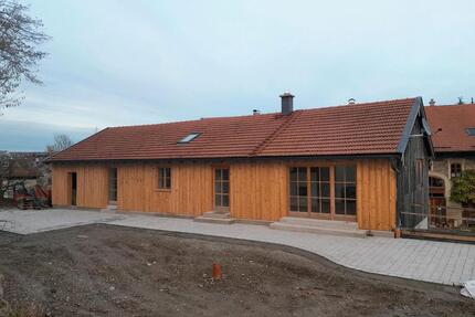 Wochendhaus zu vermieten - 1.300,00&nbsp;EUR Kaltmiete, ca.&nbsp; 100,00&nbsp;m&sup2; in Schnaitsee (PLZ: 83530)