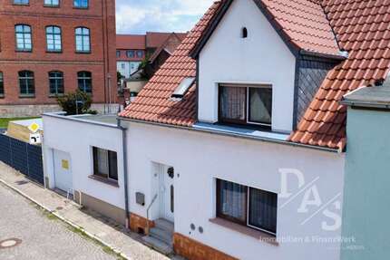 Haus zum Kaufen in Barby 129.000,00 € 140 m²