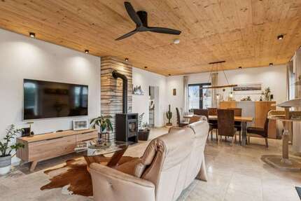 Haus zum Kaufen in Asbach 548.000,00 € 190 m²