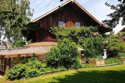 Denkmalgeschütztes Bauernhaus (Sacherl) AldersbachNiederbayern