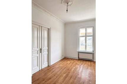Bezugsfreie 3-Zimmer-Altbauwohnung in Steglitz - nahe Schloßstraße - Berlin