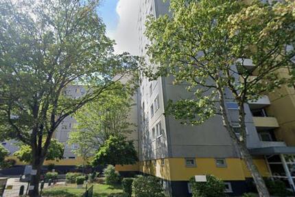 4-Zimmer-Wohnung mit Balkon in sehr beliebter Lage in Laatzen