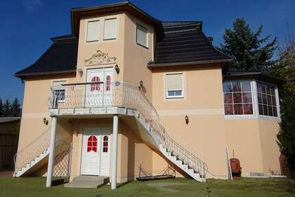 Haus zum Kaufen in Nossen 390.000,00 € 425 m²