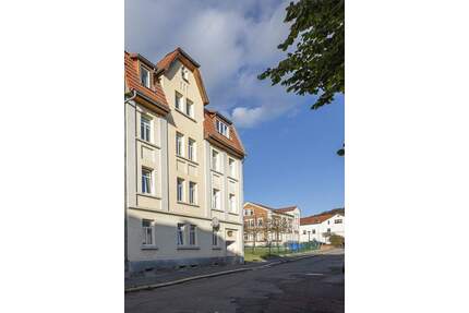 Entwicklungsobjekt mit Substanz - Mehrfamilienhaus in zentraler Lage von Gera