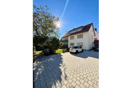 Hochwertig Möblierte 2-Zimmer-Wohnung in Stuttgart-Degerloch