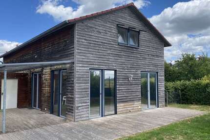 Haus zum Mieten in Lohnsfeld 1.650,00 € 155 m²